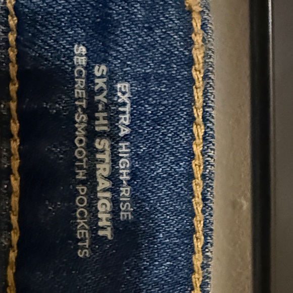 Old Navy Dark Blue Cropped Jeans - Picture 4 of 6